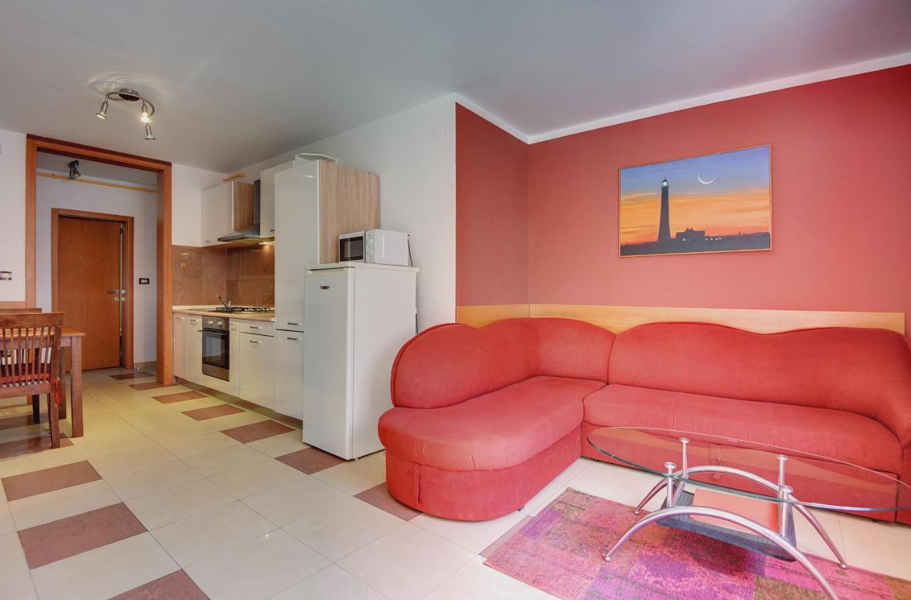 Apartments Universe Pula Ngoại thất bức ảnh