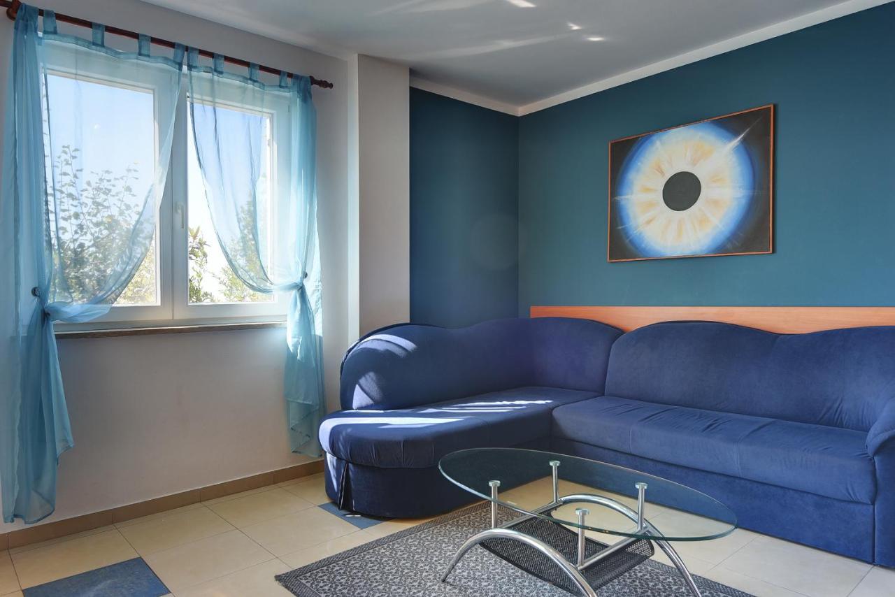 Apartments Universe Pula Ngoại thất bức ảnh