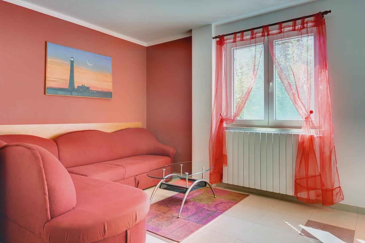 Apartments Universe Pula Ngoại thất bức ảnh