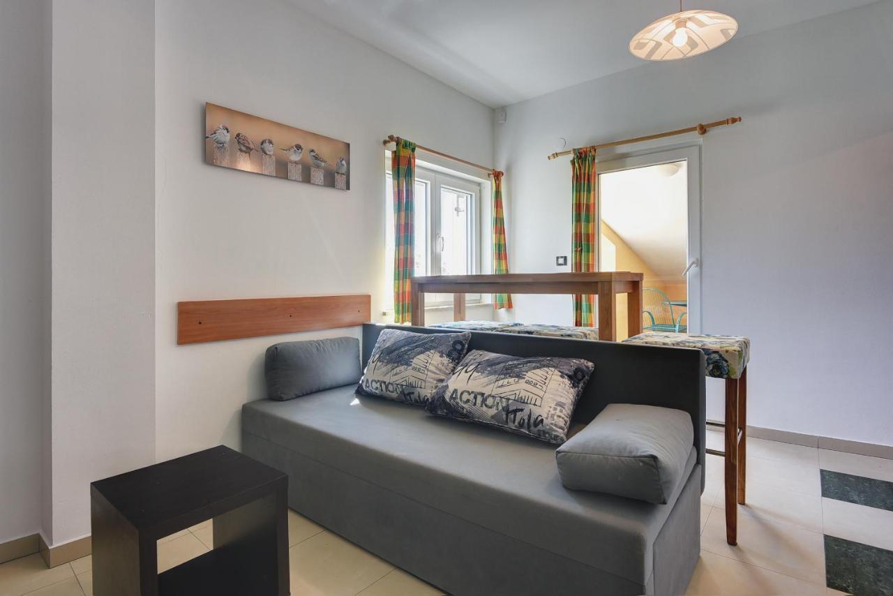 Apartments Universe Pula Ngoại thất bức ảnh